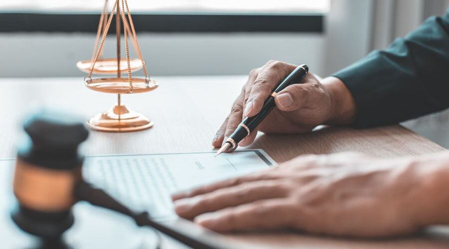 تعديل أنظمة التوثيق والتحكيم والمحاماة