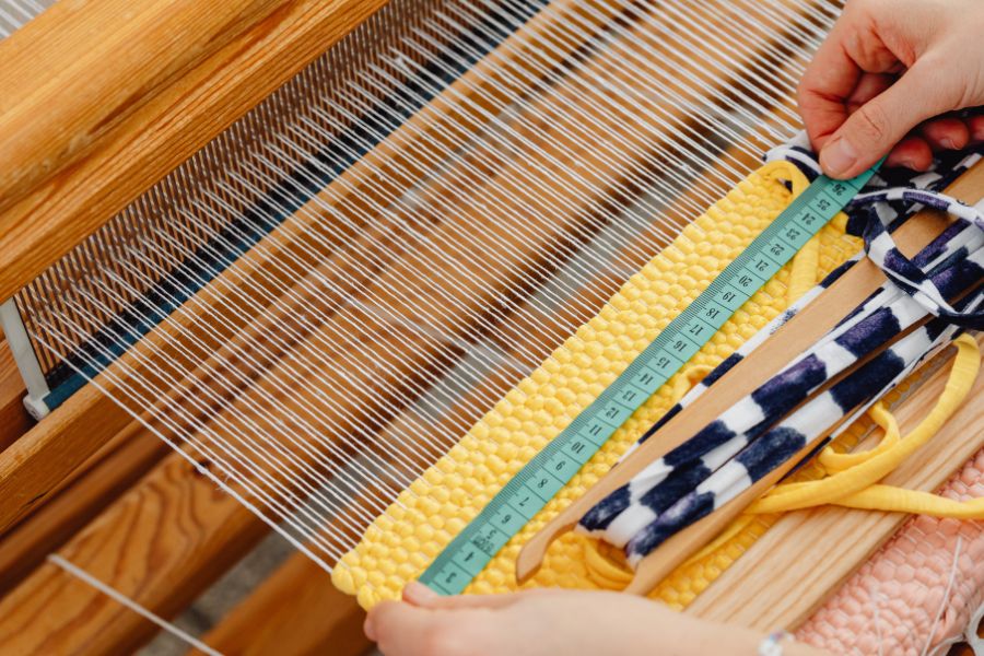 الموافقة على نظام الحرف والصناعات اليدوية لتعزيز حماية التراث وتنظيم النشاط الحرفي